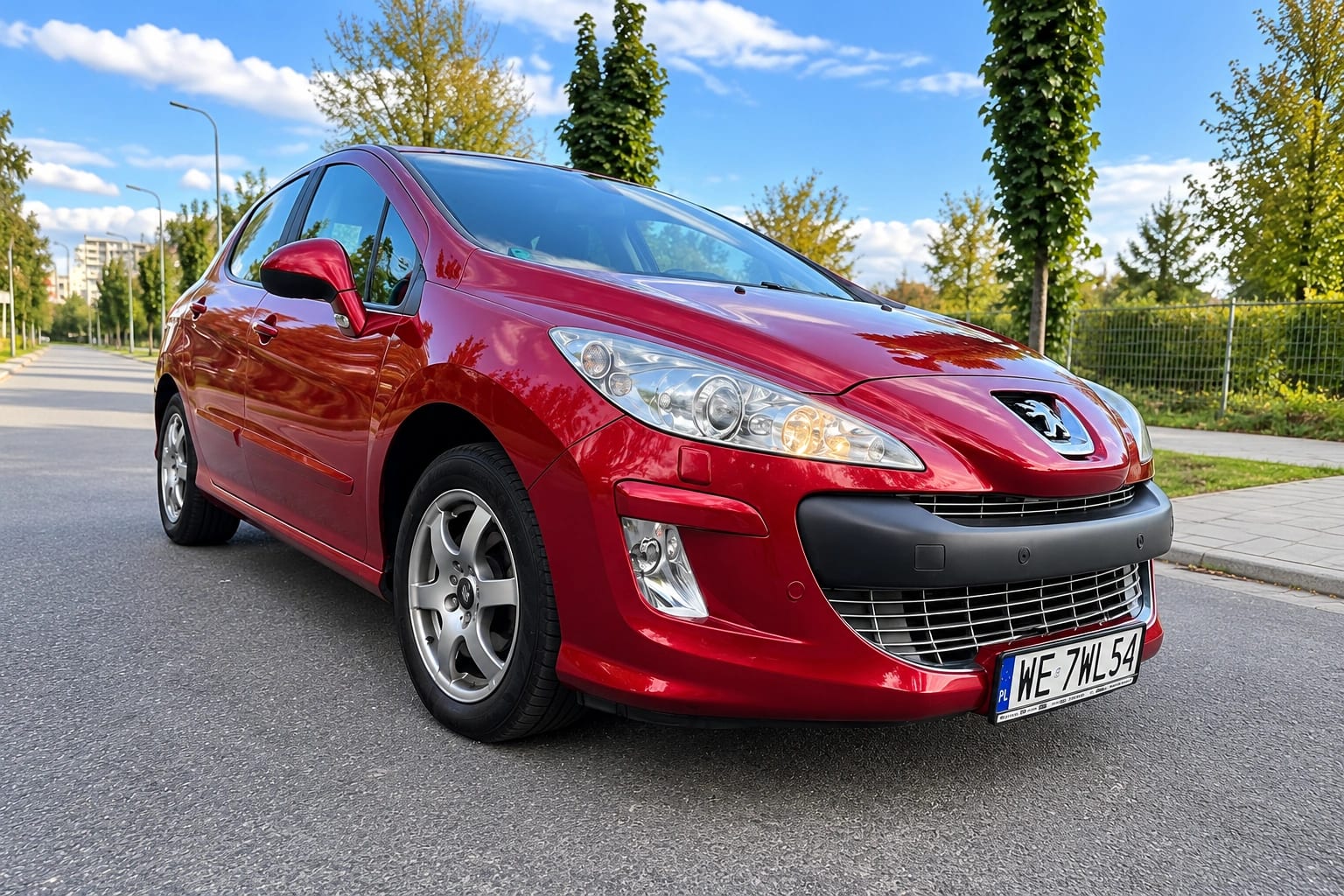 Peugeot 308 1.6 THP Automat for rent in Warsaw, front three-quarter view